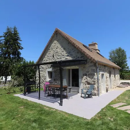 Maison De Caractere Renovee, Piscine Privee, Calme, Proximite Monts Du Cantal Et Puy De Sancy - Fr-1-742-393 Semesterbostad *